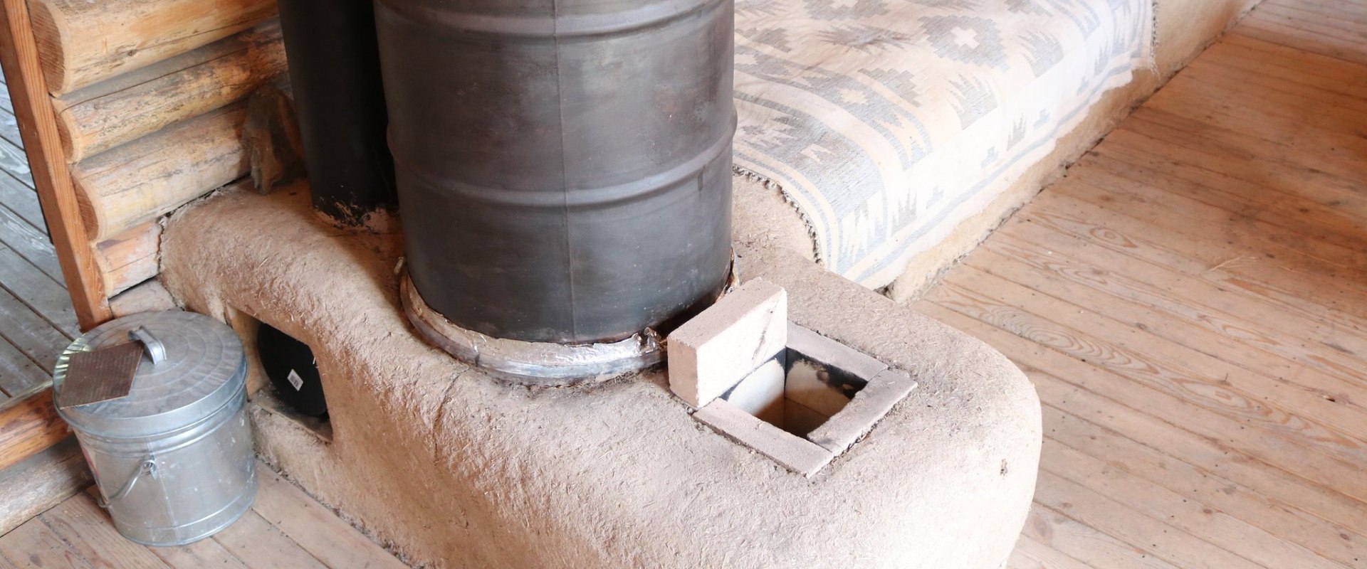 How much heat does a rocket stove produce?